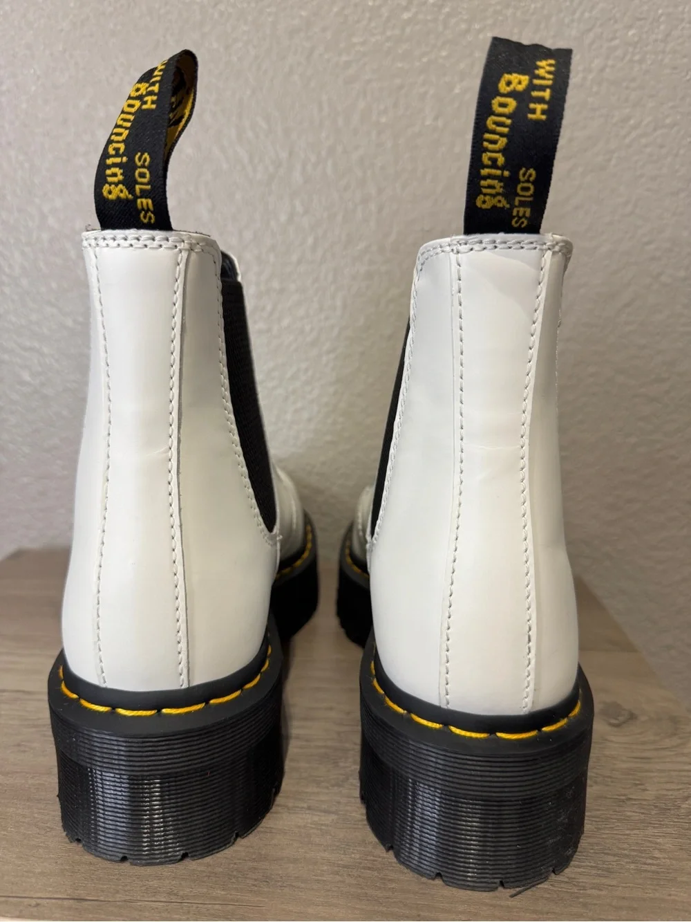 Dr. Martens 2976 Quad White Platform Chelsea Boots Women’s 9